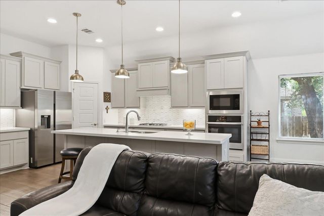 109 Rock Dock RD, Georgetown, TX 78633