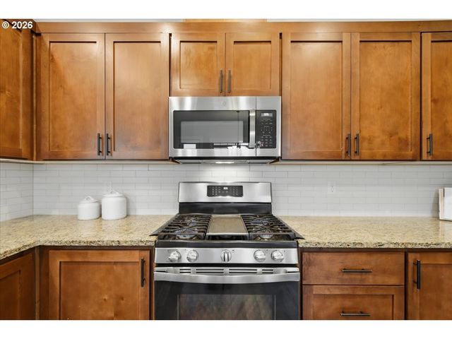 29027 Nw CARVER St, North Plains, OR 97133