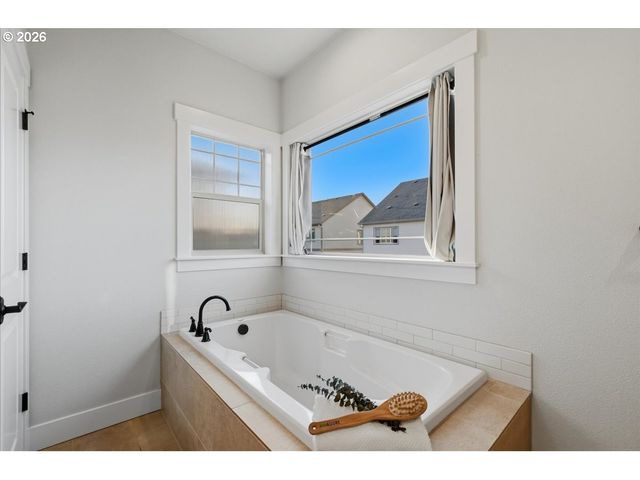 29027 Nw CARVER St, North Plains, OR 97133