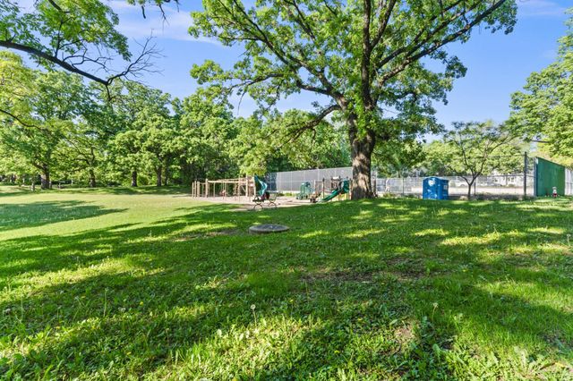 1411 Chelmsford Street, Saint Paul, MN 55108