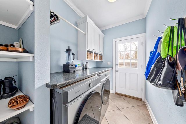 14445 W Meadowshire DRIVE, New Berlin, WI 53151