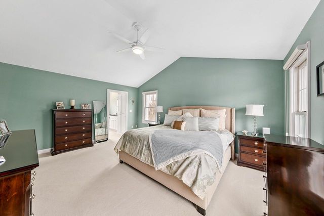 14445 W Meadowshire DRIVE, New Berlin, WI 53151