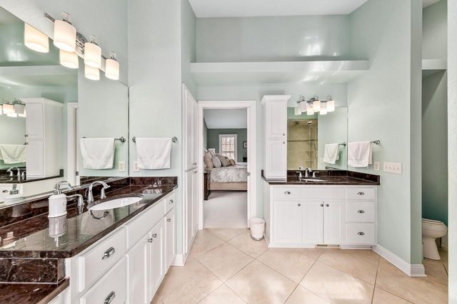 14445 W Meadowshire DRIVE, New Berlin, WI 53151