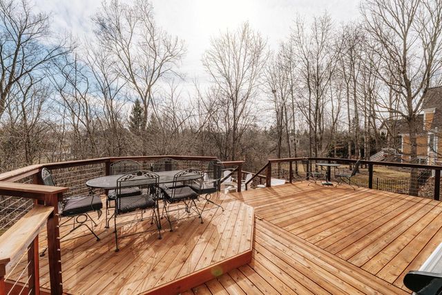 14445 W Meadowshire DRIVE, New Berlin, WI 53151