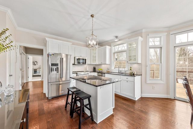 14445 W Meadowshire DRIVE, New Berlin, WI 53151