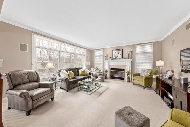 14445 W Meadowshire DRIVE, New Berlin, WI 53151