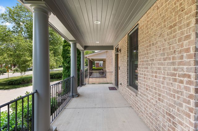 1917 Warfield Dr, Nashville, TN 37215