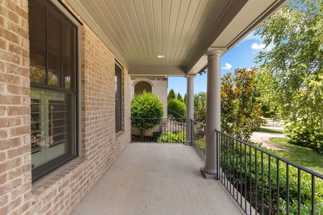 1917 Warfield Dr, Nashville, TN 37215