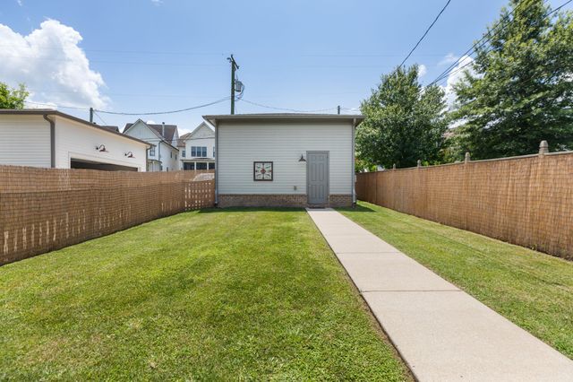1917 Warfield Dr, Nashville, TN 37215