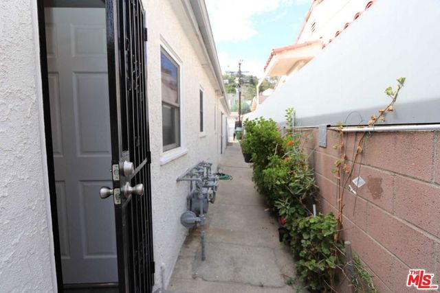 1805 Silver Lake Boulevard, Los Angeles, CA 90026