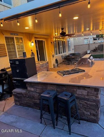 2406 Loganberry Circle, Palmdale, CA 93551