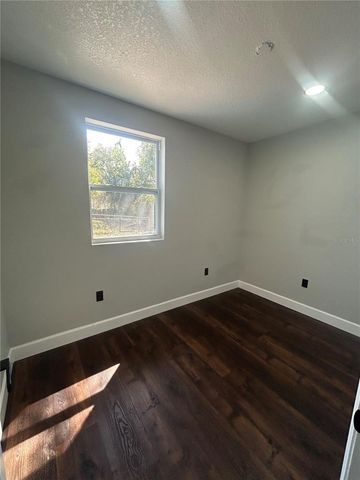 1111 SE 6TH AVENUE, Gainesville, FL 32601
