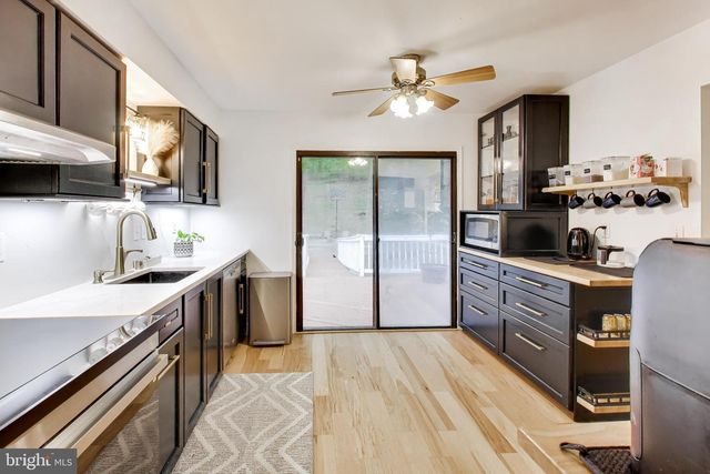 8709 VALLEY DR, Waldorf, MD 20603