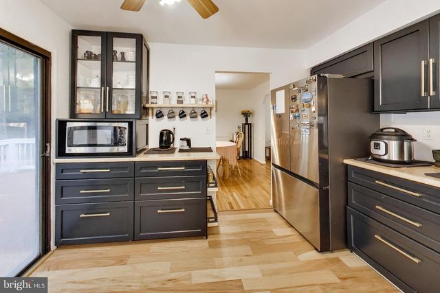 8709 VALLEY DR, Waldorf, MD 20603