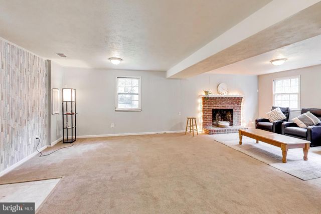 8709 VALLEY DR, Waldorf, MD 20603
