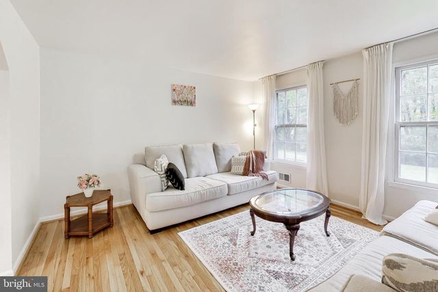8709 VALLEY DR, Waldorf, MD 20603