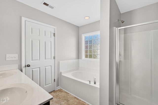 60 Rowan Drive, Clayton, NC 27520