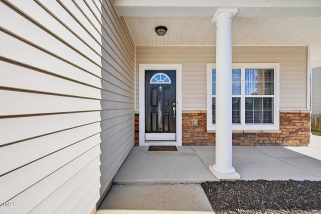 60 Rowan Drive, Clayton, NC 27520