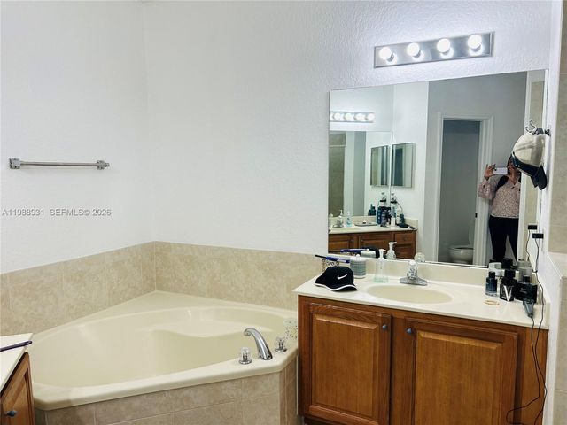 10963 NW 87th Ln 10963, Doral, FL 33178