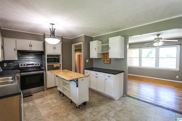 904 RIDGE DRIVE, Weaver, AL 36277