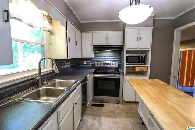904 RIDGE DRIVE, Weaver, AL 36277