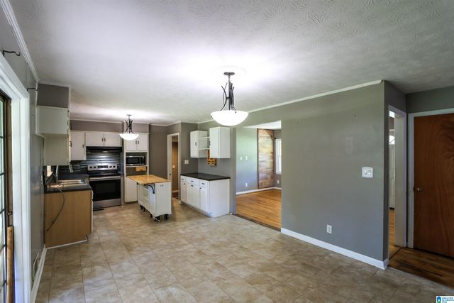 904 RIDGE DRIVE, Weaver, AL 36277