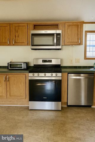 71 HITCH POND CIR, Seaford, DE 19973