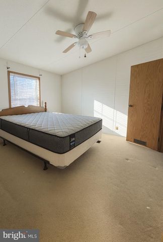 71 HITCH POND CIR, Seaford, DE 19973