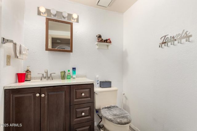 2329 N RECKER Road 20, Mesa, AZ 85215