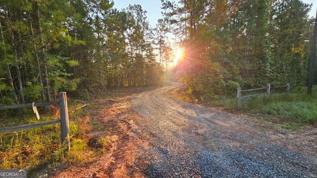 151 Nancy Lane, Forsyth, GA 31029