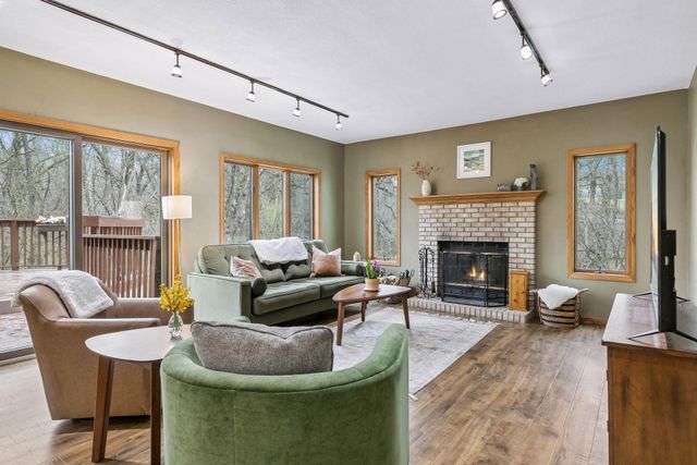 230 Plainview Drive, River Falls, WI 54022