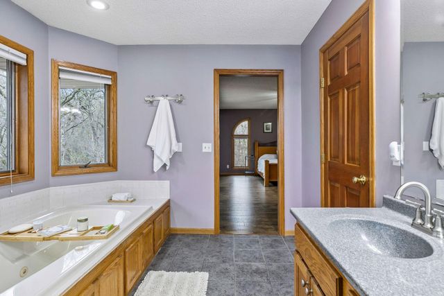 230 Plainview Drive, River Falls, WI 54022