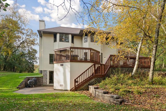 230 Plainview Drive, River Falls, WI 54022