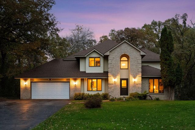 230 Plainview Drive, River Falls, WI 54022