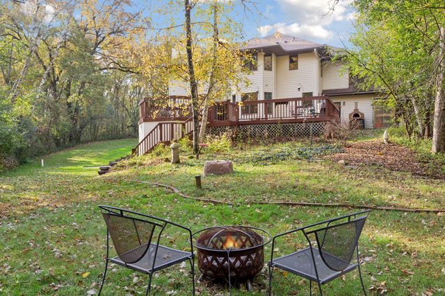 230 Plainview Drive, River Falls, WI 54022