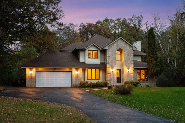 230 Plainview Drive, River Falls, WI 54022