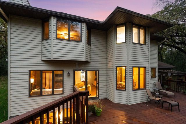 230 Plainview Drive, River Falls, WI 54022