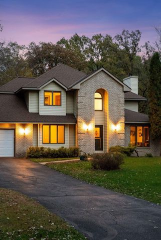 230 Plainview Drive, River Falls, WI 54022