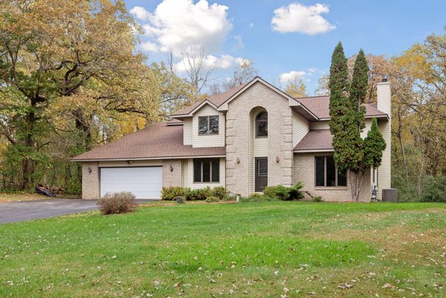 230 Plainview Drive, River Falls, WI 54022