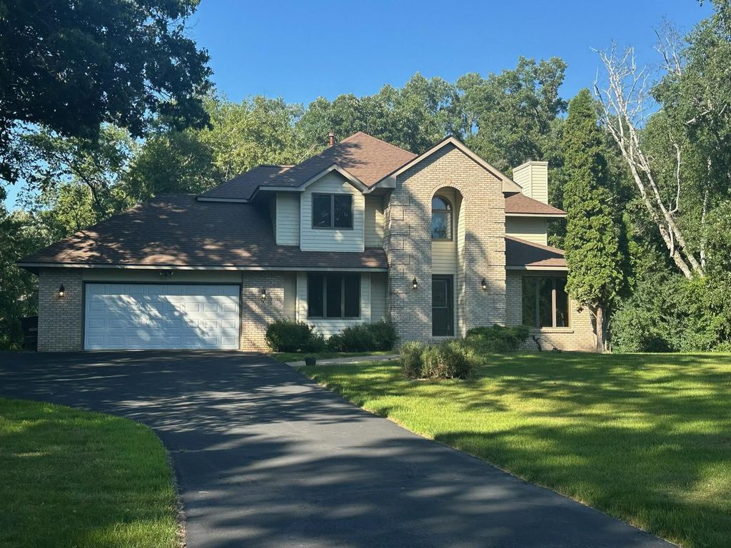 Image 1 of property listing at 230 Plainview Drive, River Falls, WI 54022