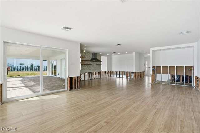 380 Conners AVE, Naples, FL 34108