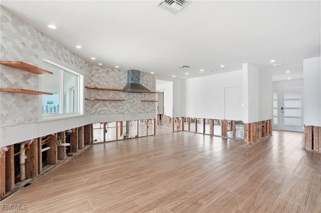 380 Conners AVE, Naples, FL 34108