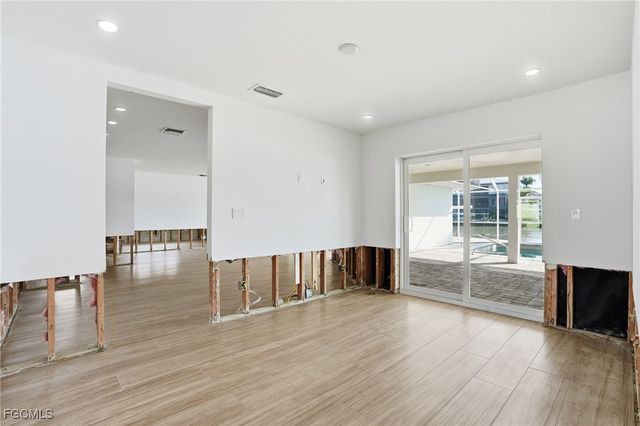 380 Conners AVE, Naples, FL 34108