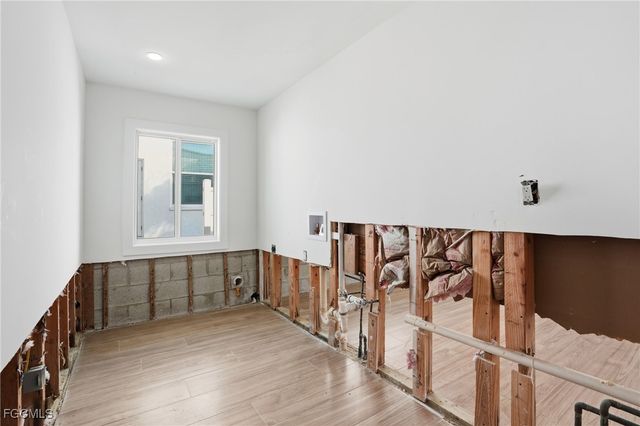 380 Conners AVE, Naples, FL 34108