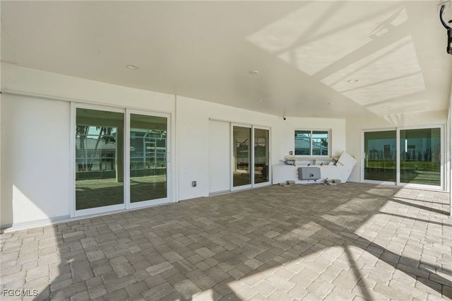 380 Conners AVE, Naples, FL 34108