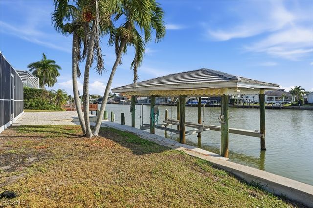 380 Conners AVE, Naples, FL 34108