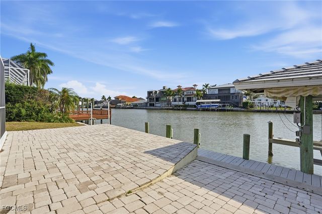 380 Conners AVE, Naples, FL 34108