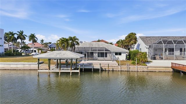 380 Conners AVE, Naples, FL 34108
