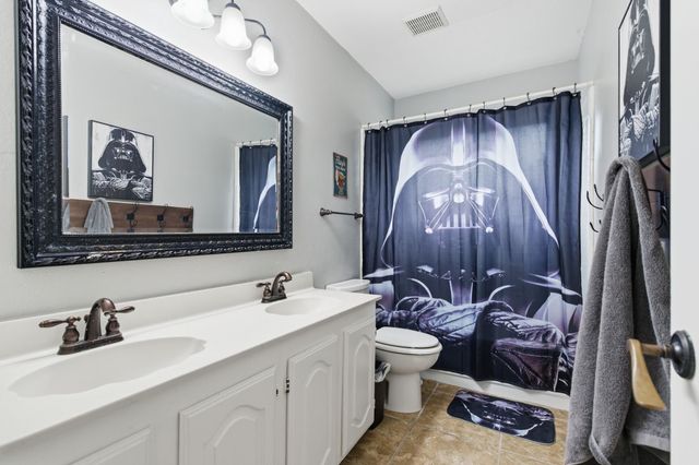3528 Creekside Court, Bedford, TX 76021