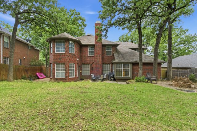 3528 Creekside Court, Bedford, TX 76021